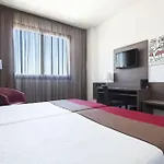 호텔 4 4*