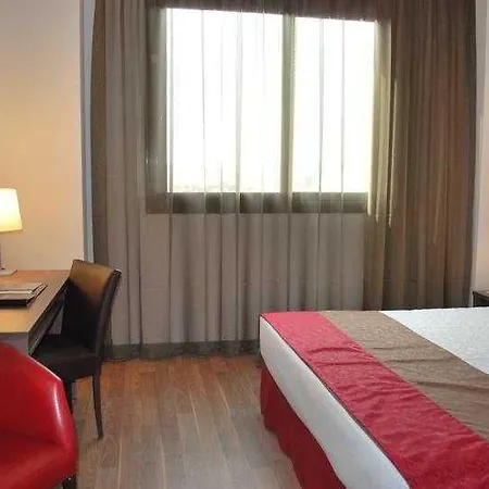 Hotel 4 4*