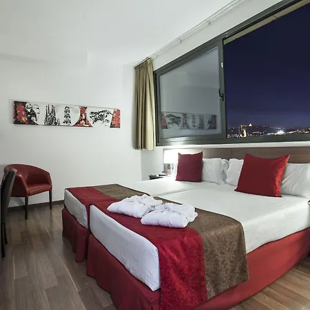 4 Hotell