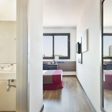 Hotel 4 4*