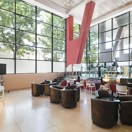 Hotel 4