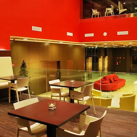 4 Hotel 4*