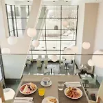 4 4* Barcelona