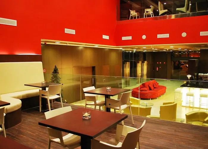 4 Hotel 4*